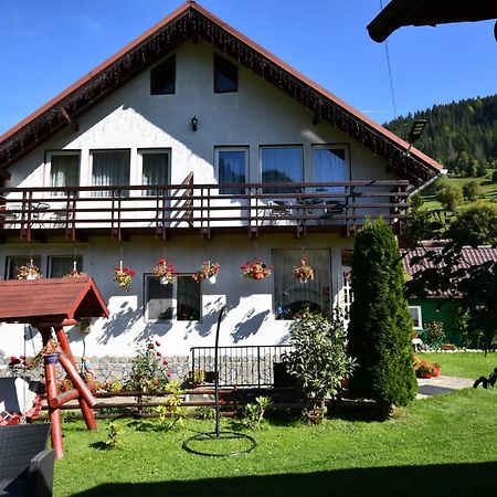 Casa Stefanut Hotel Moeciu De Sus Exterior photo
