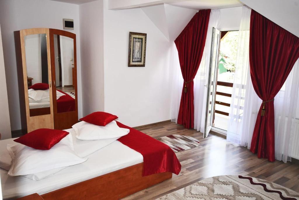 Casa Stefanut Hotel Moeciu De Sus Exterior photo
